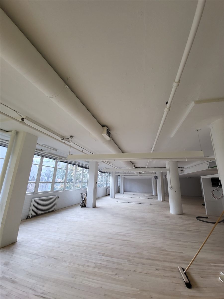 Aménagement d'un espace commercial par Charignon Construction